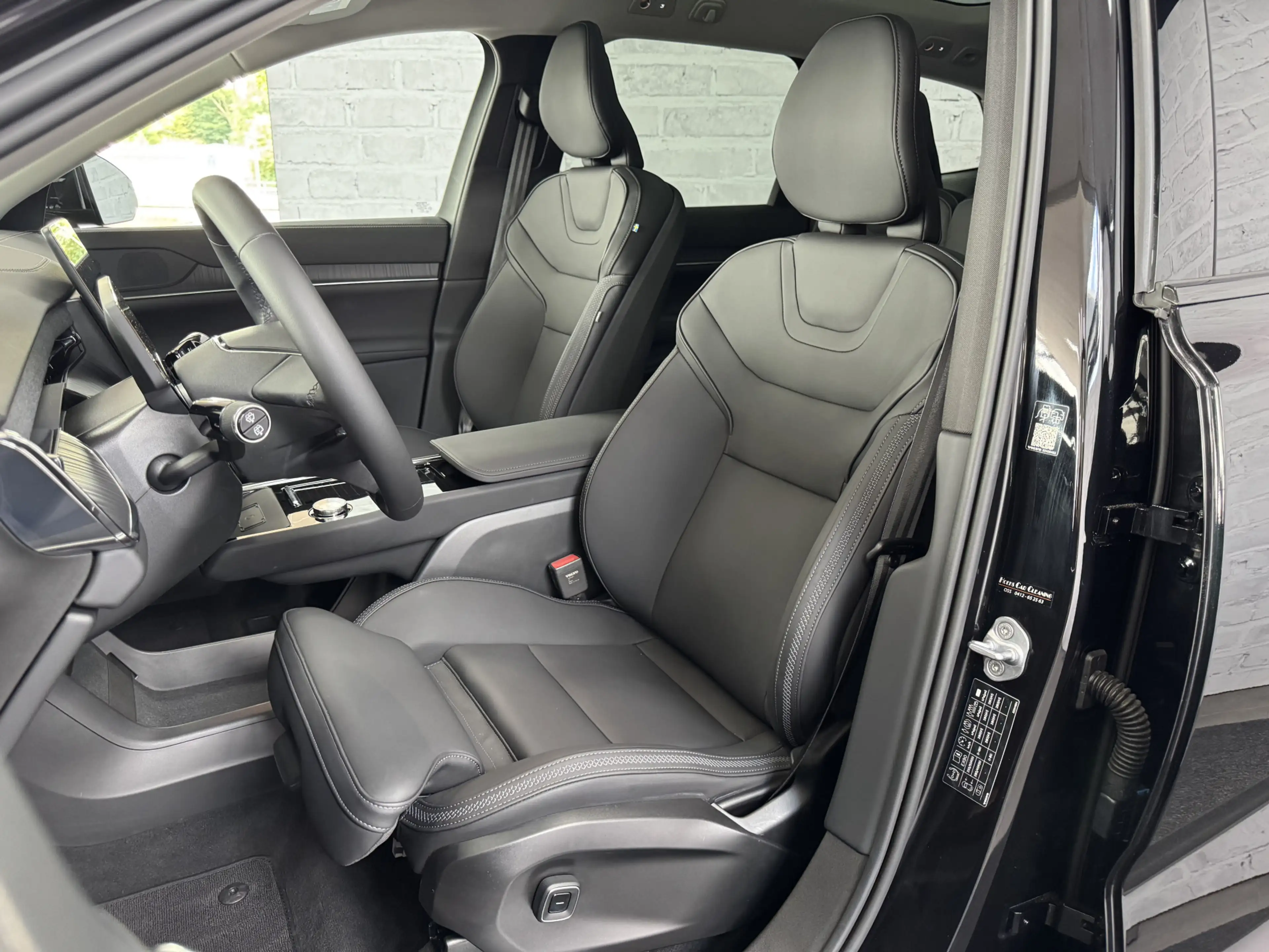 Volvo EX90 Single Motor Core 7p 104 kWh Pano ACC — photo 4
