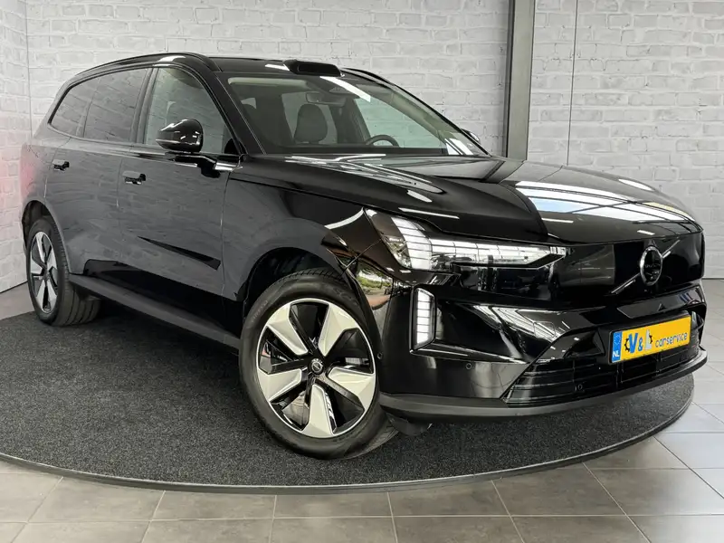 VOLVO Ex90