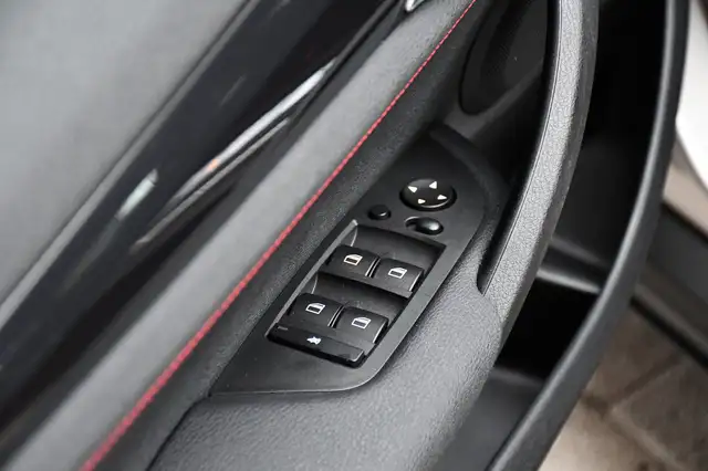 BMW X1 view 8