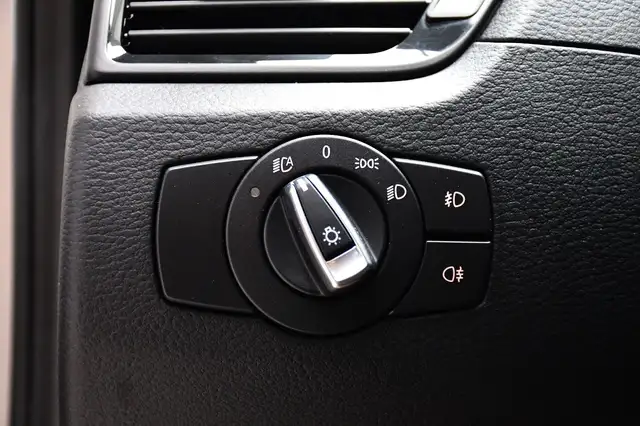 BMW X1 view 9