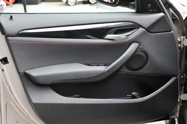 BMW X1 view 7