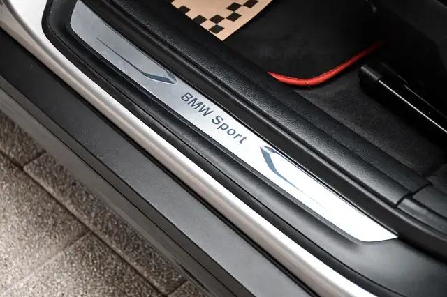 BMW X1 view 10