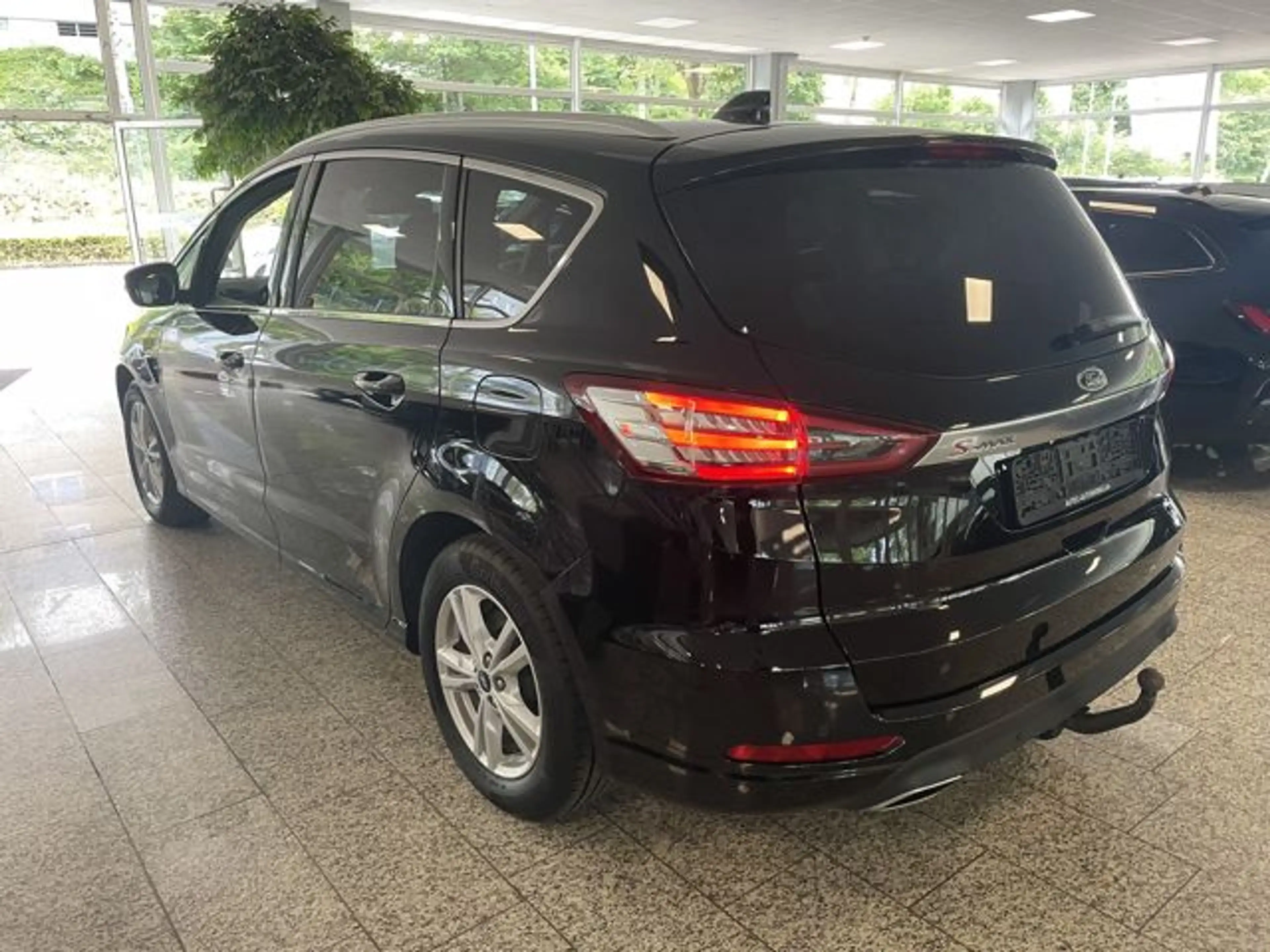 Ford S-Max Titanium 2.0 TDCI AHK+KAMERA+SPURHALTE+LED — photo 4