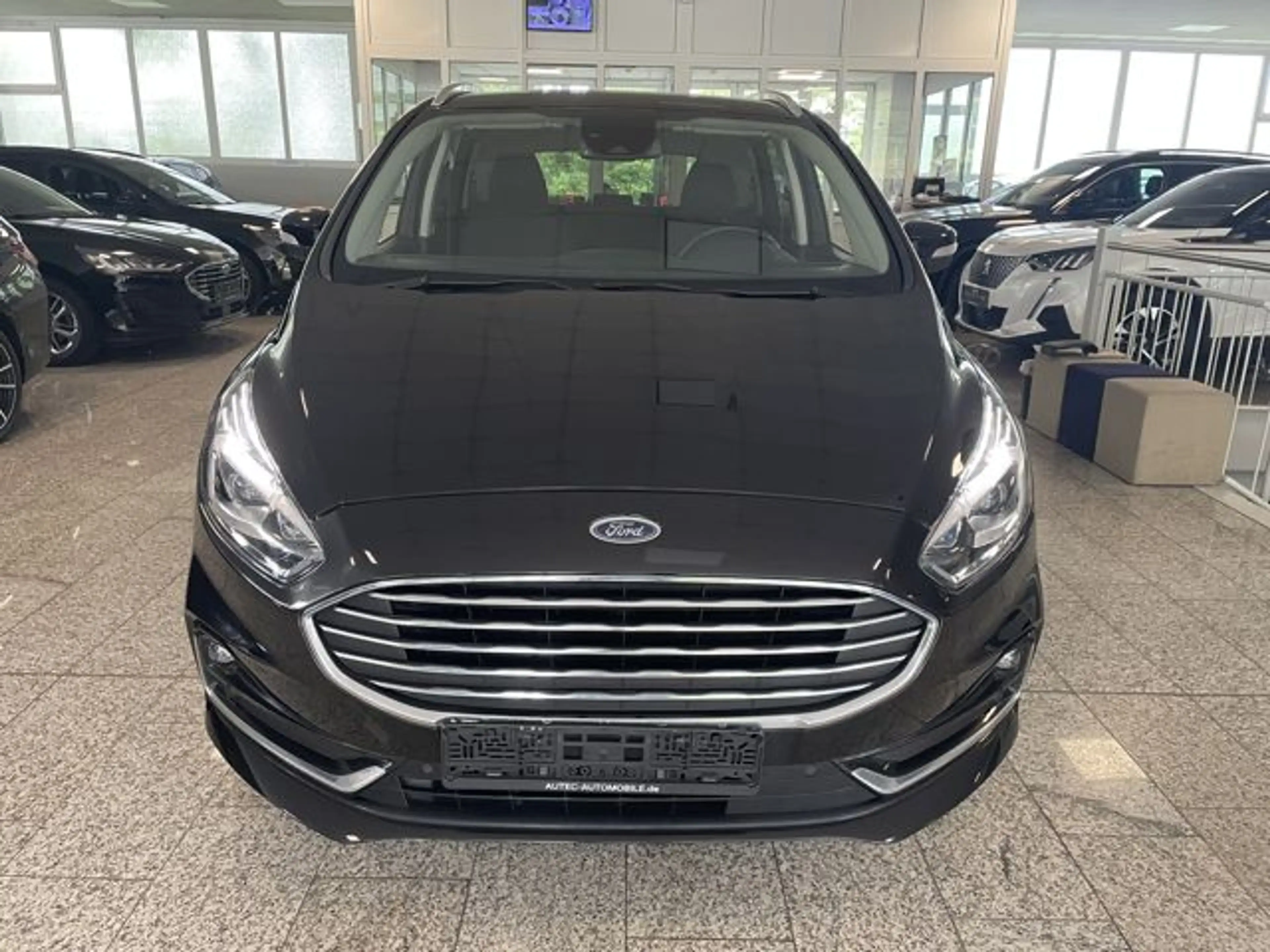 Ford S-Max Titanium 2.0 TDCI AHK+KAMERA+SPURHALTE+LED — photo 2