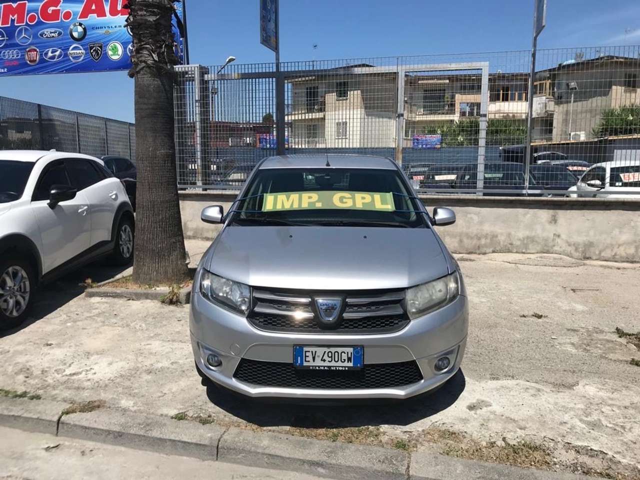 Dacia Sandero 1.4 8v 75 CV 55 KW Laureate Gpl