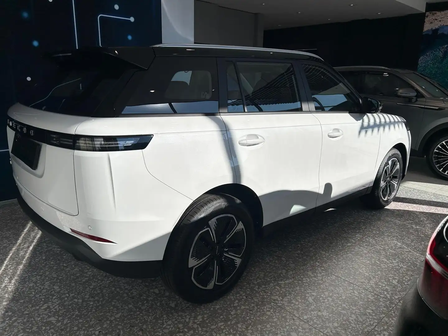 Jaecoo J5 PURE 147 CV AUTOMATICA Bianco - 2