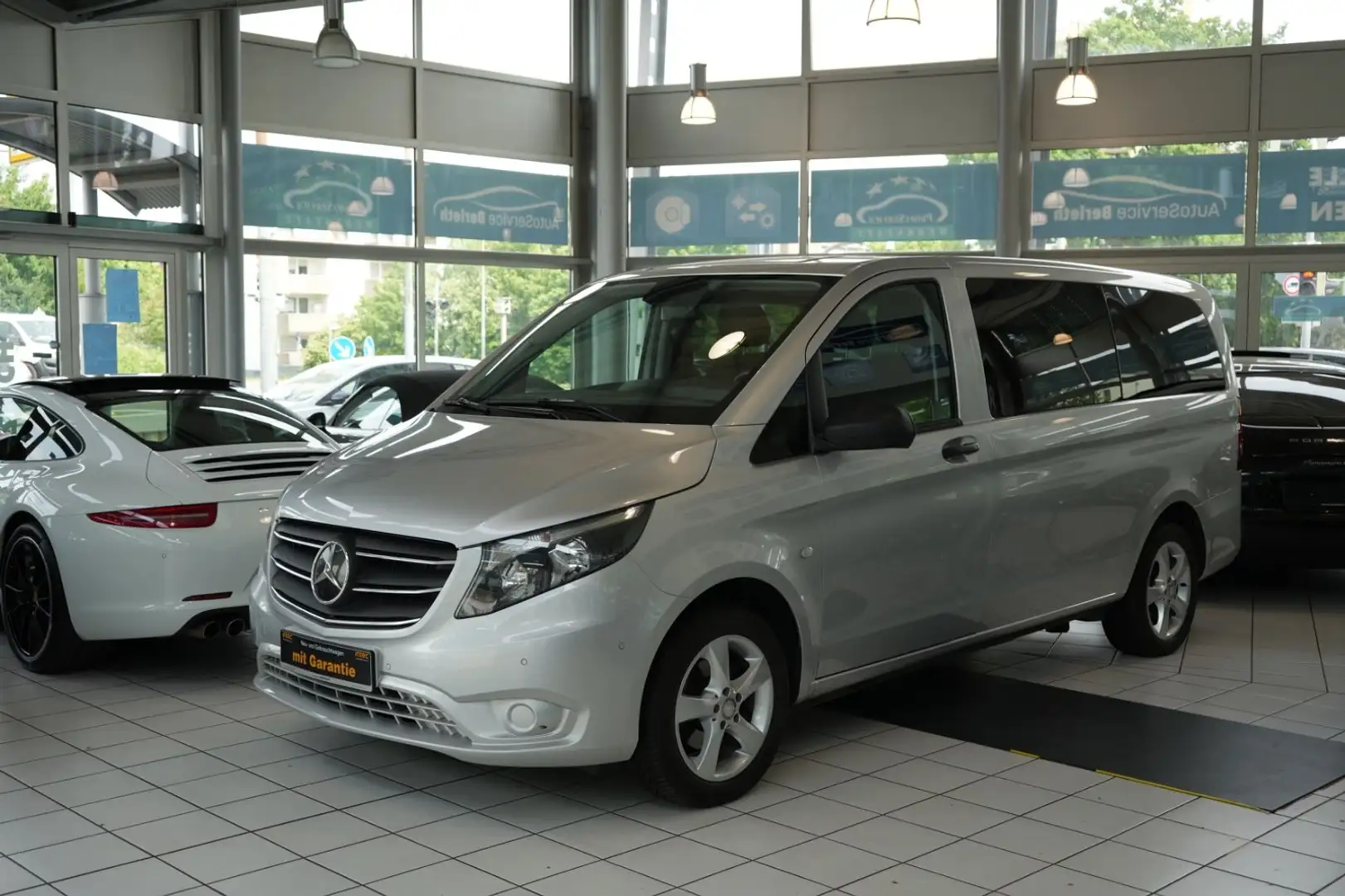 Mercedes-Benz Vito Tourer 116 CDI Edition lang *8-Si.*PDC+Kam. Silber - 2