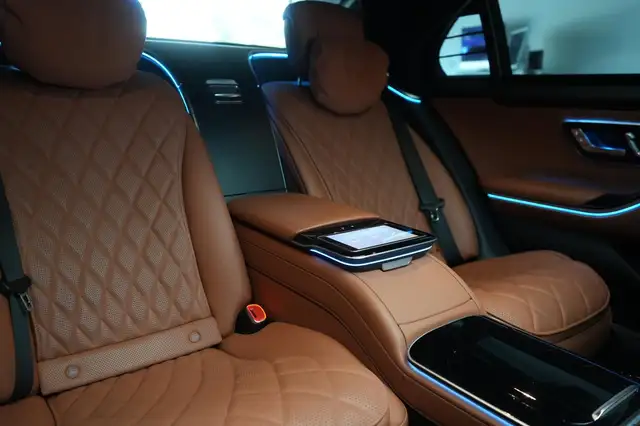 Mercedes-Benz S-Class view 14