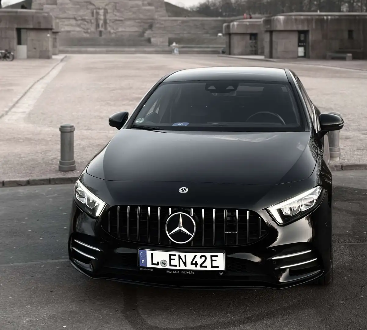 Mercedes-Benz A 250 e 8G-DCT AMG Line - 1