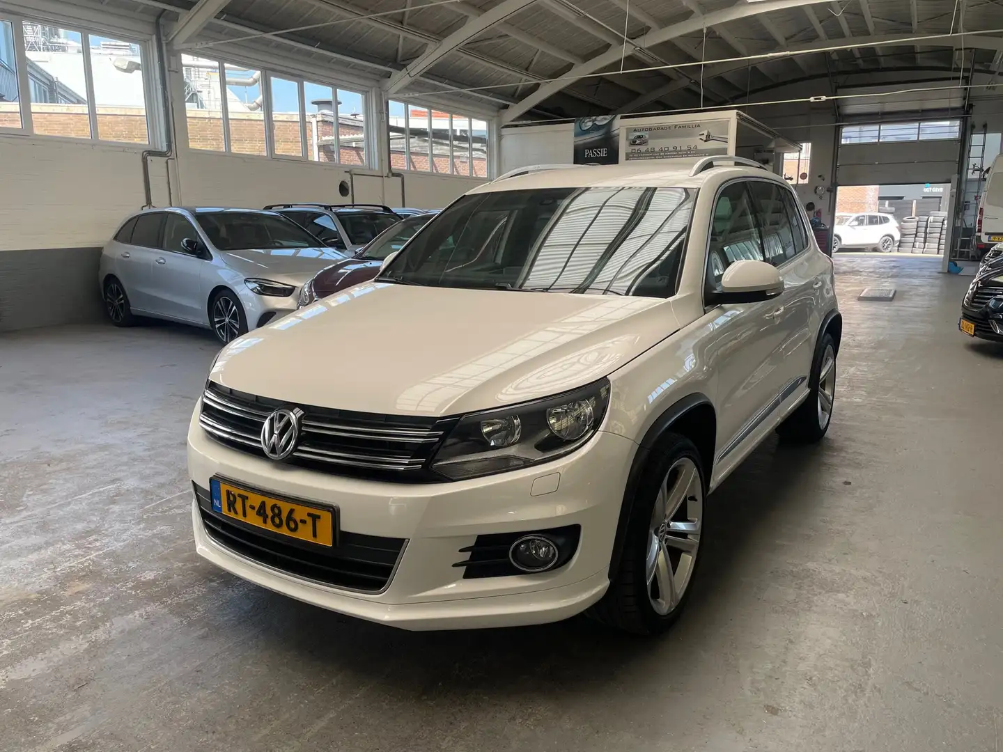 Volkswagen Tiguan 1.4 TSI R Line Wit - 1