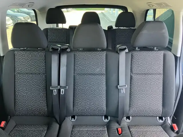 Mercedes-Benz eVito e 129 Tourer PRO Lang Navi Distr MBUX LED Ansicht 18