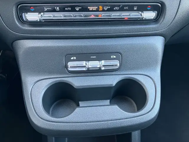 Mercedes-Benz eVito e 129 Tourer PRO Lang Navi Distr MBUX LED Ansicht 17