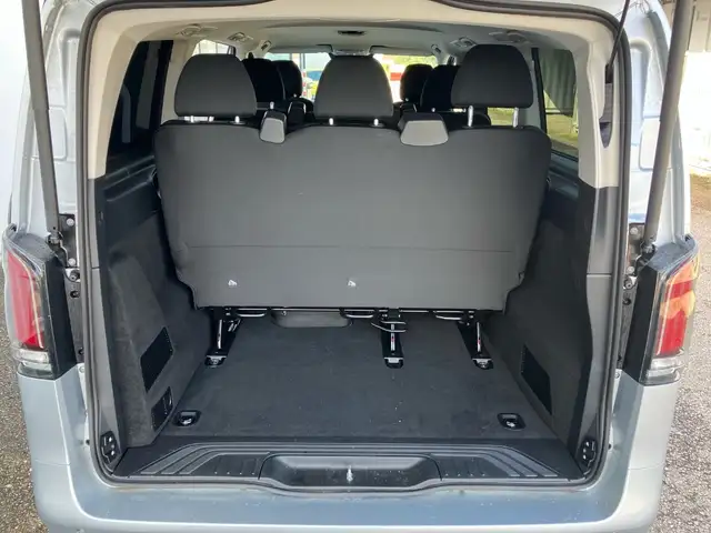 Mercedes-Benz eVito e 129 Tourer PRO Lang Navi Distr MBUX LED Ansicht 13