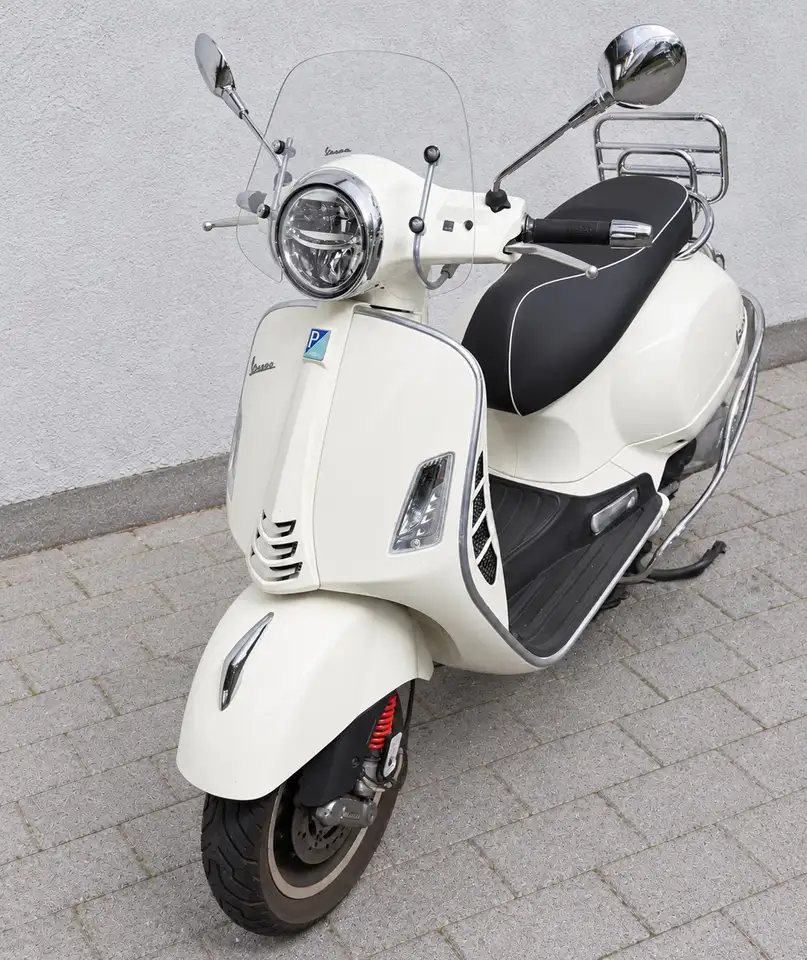 Vespa GTS 300