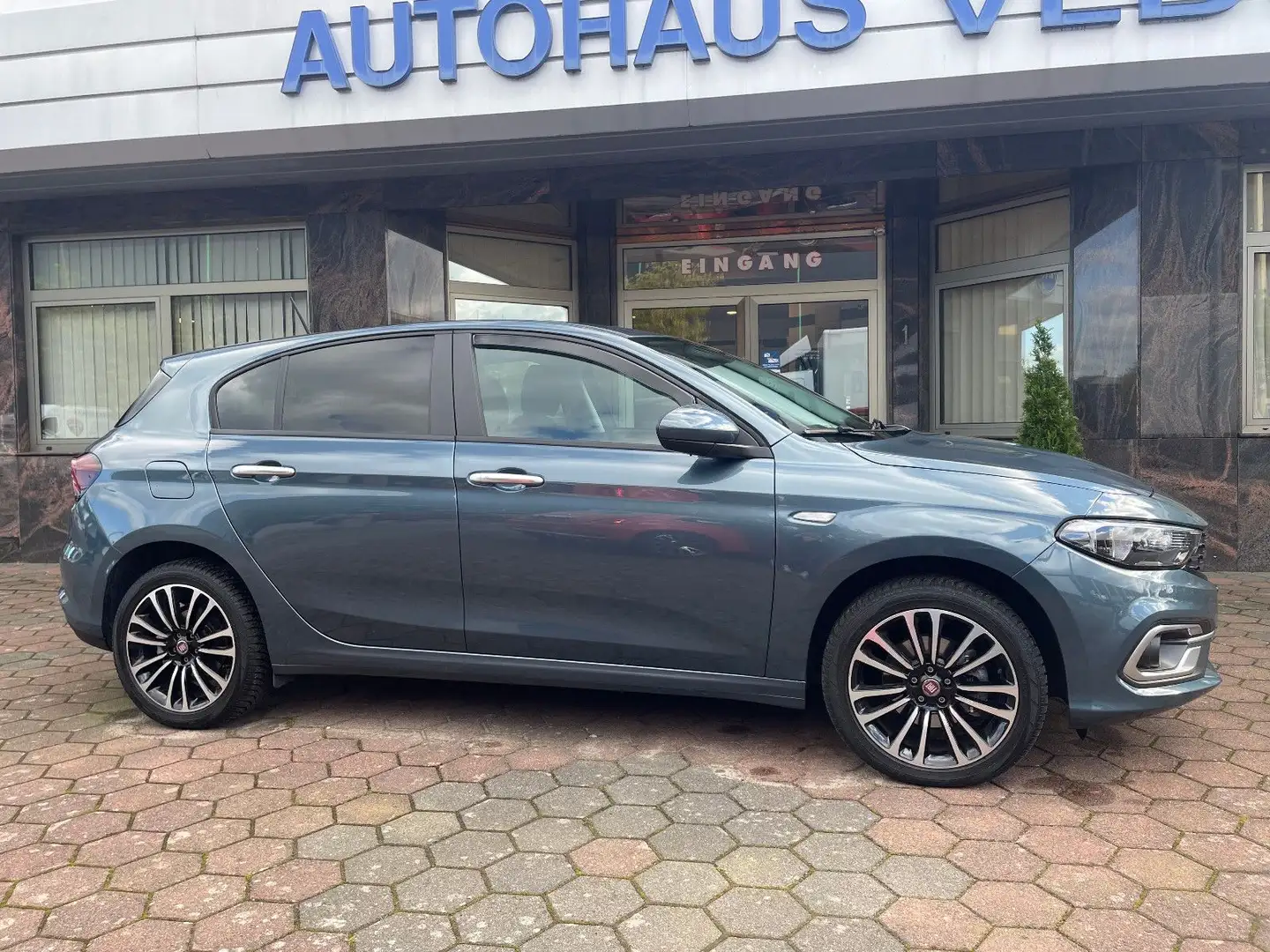 Fiat Tipo City Life 1,5 Hybrid Automatik Tech-Paket Blau - 1