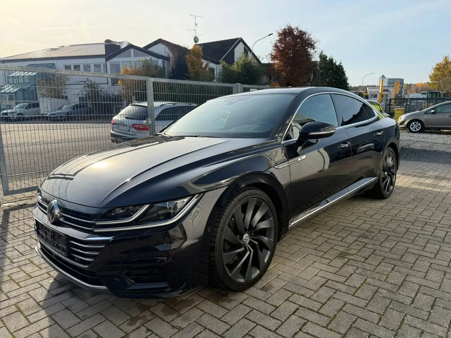 Volkswagen Arteon R-Line Pano Navi LED Schwarz - 1
