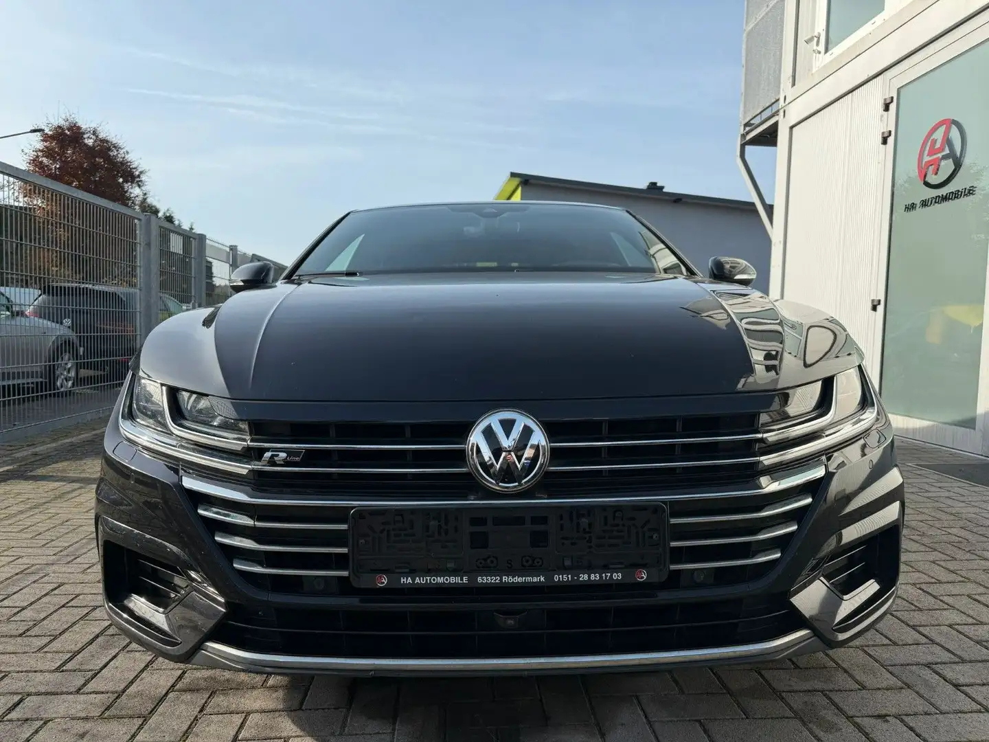 Volkswagen Arteon R-Line Pano Navi LED Schwarz - 2