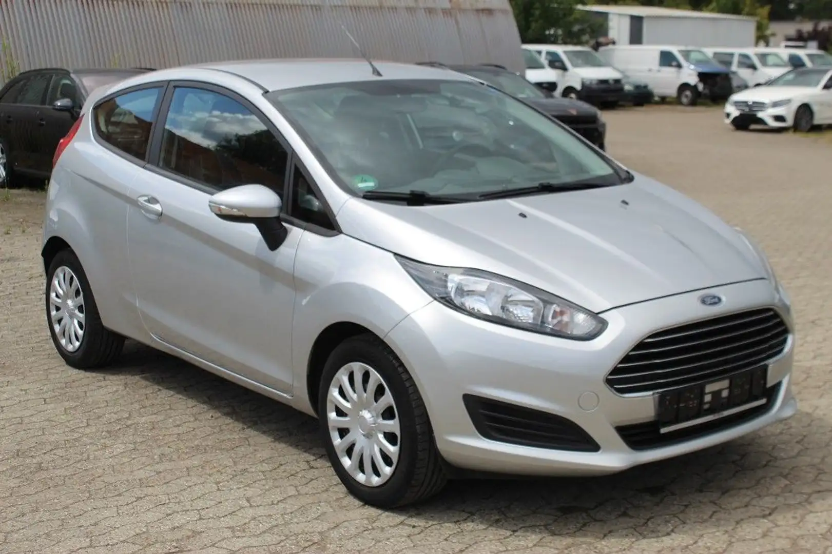 Ford Fiesta 1.0 EcoBoost Automatik Klima Silber - 1