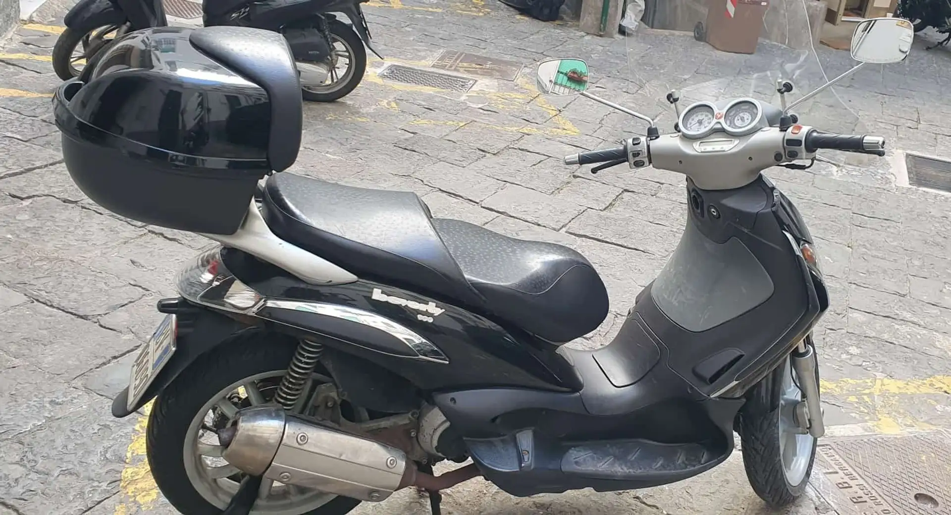 Piaggio Beverly 200 Negro - 1