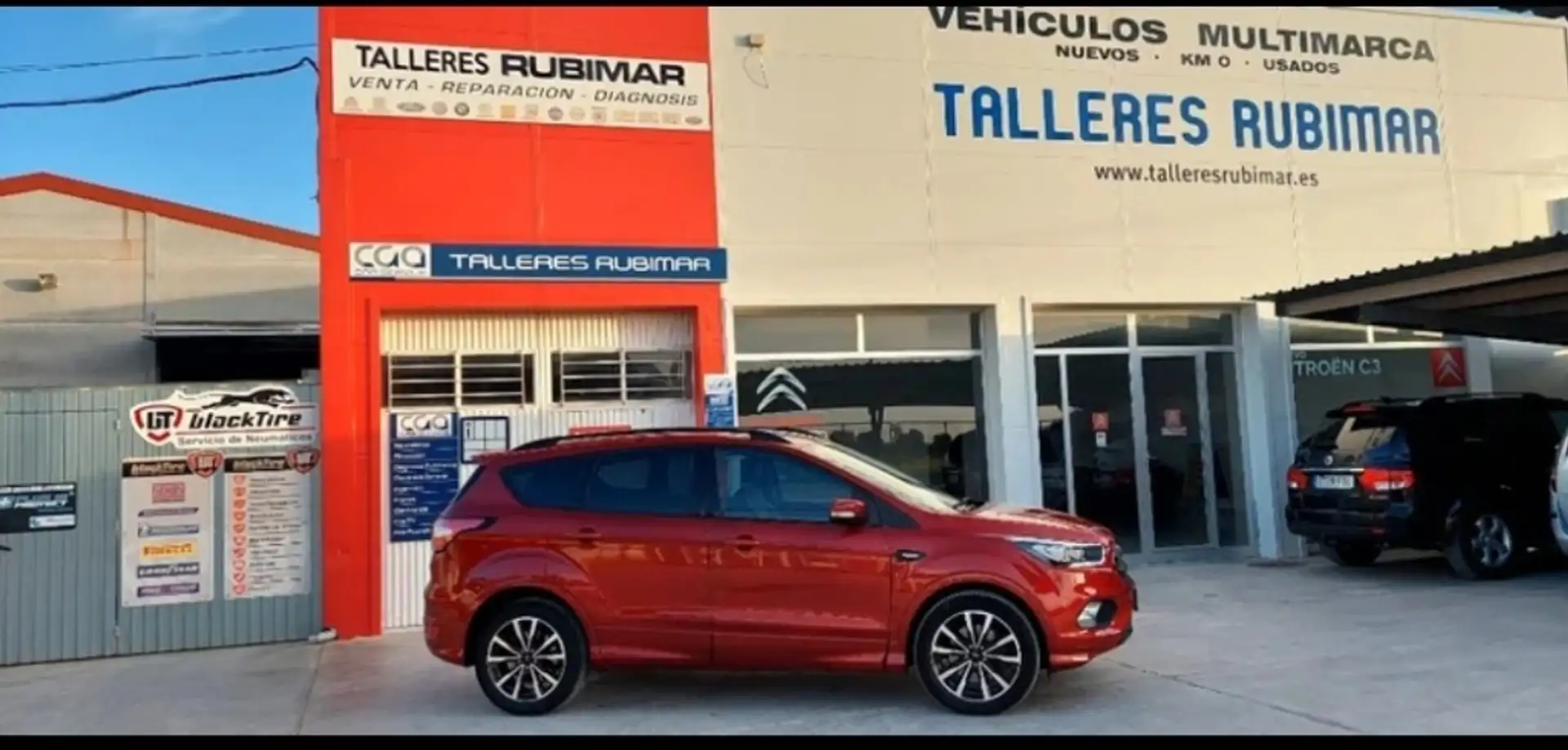 Ford Kuga 2.0TDCi Auto S&S ST-Line 4x2 150 Rouge - 1