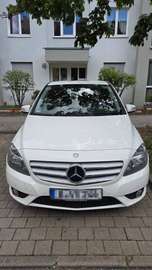 B 200 Blue EFFICIENCY Sports Tourer