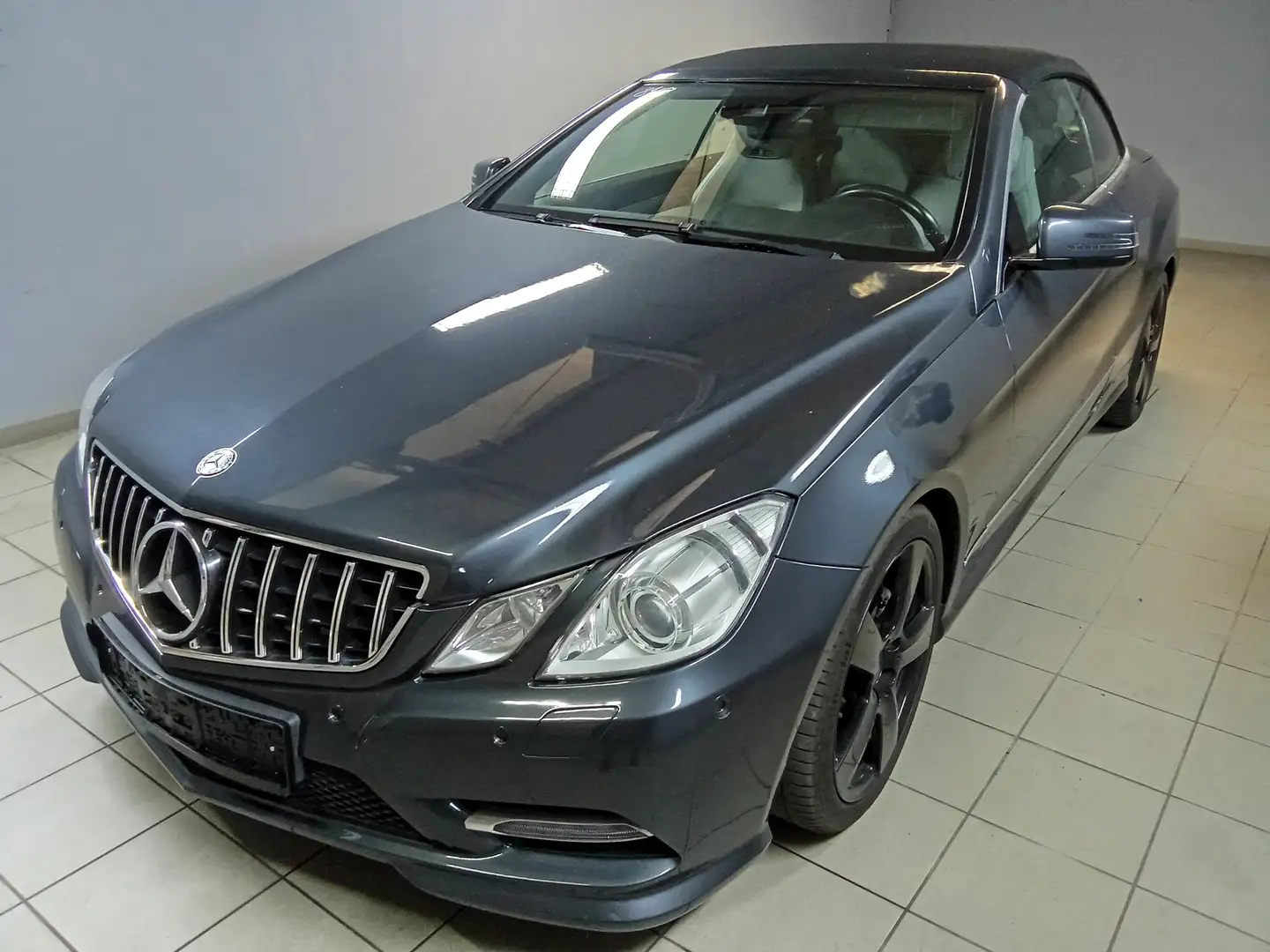 Mercedes-Benz E 350 E 350 CDI Coupe/Cabrio Grau - 1