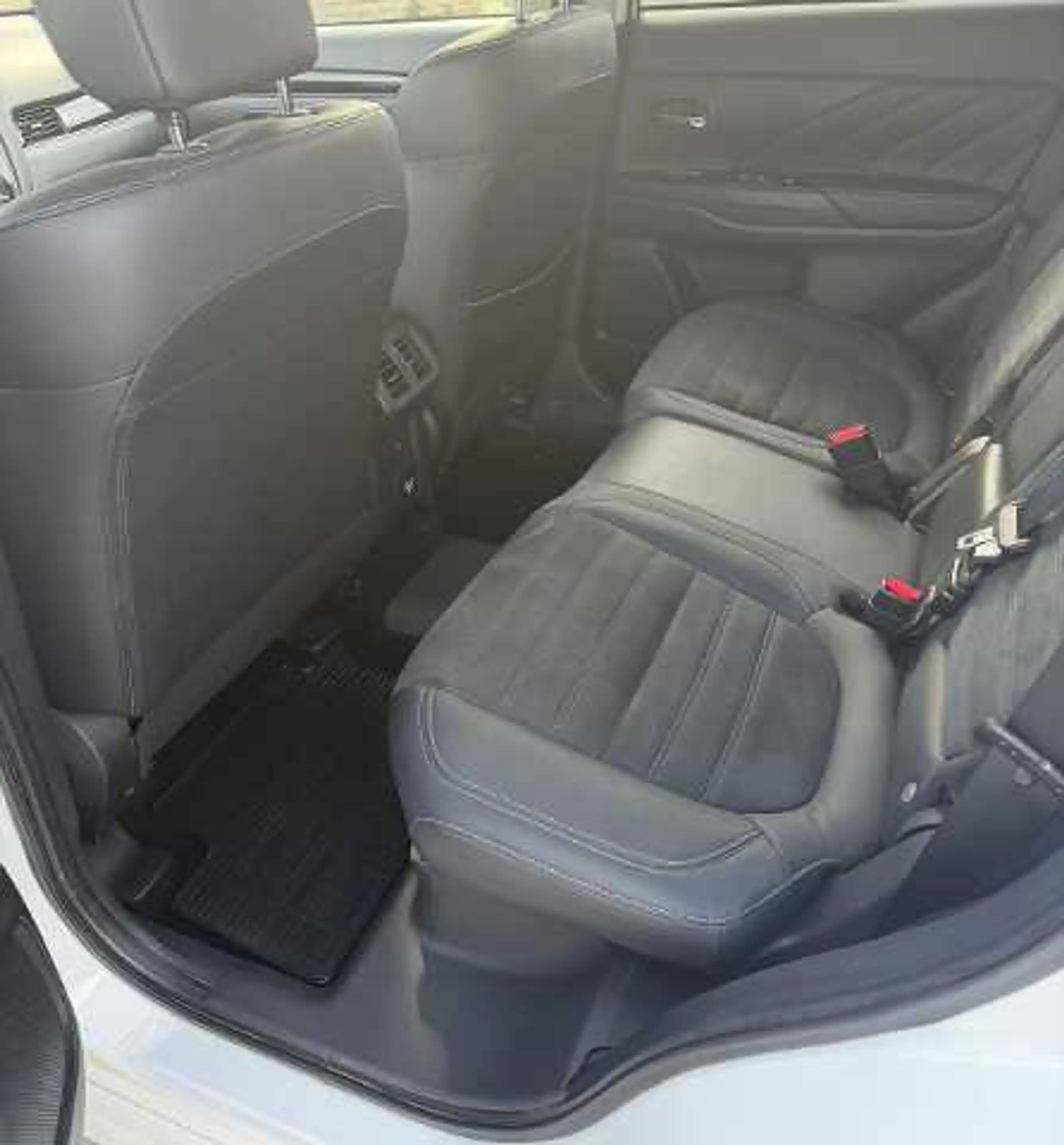 Mitsubishi Outlander PHEV BASIS Spirit-Paket 2.4 4WD — photo 11