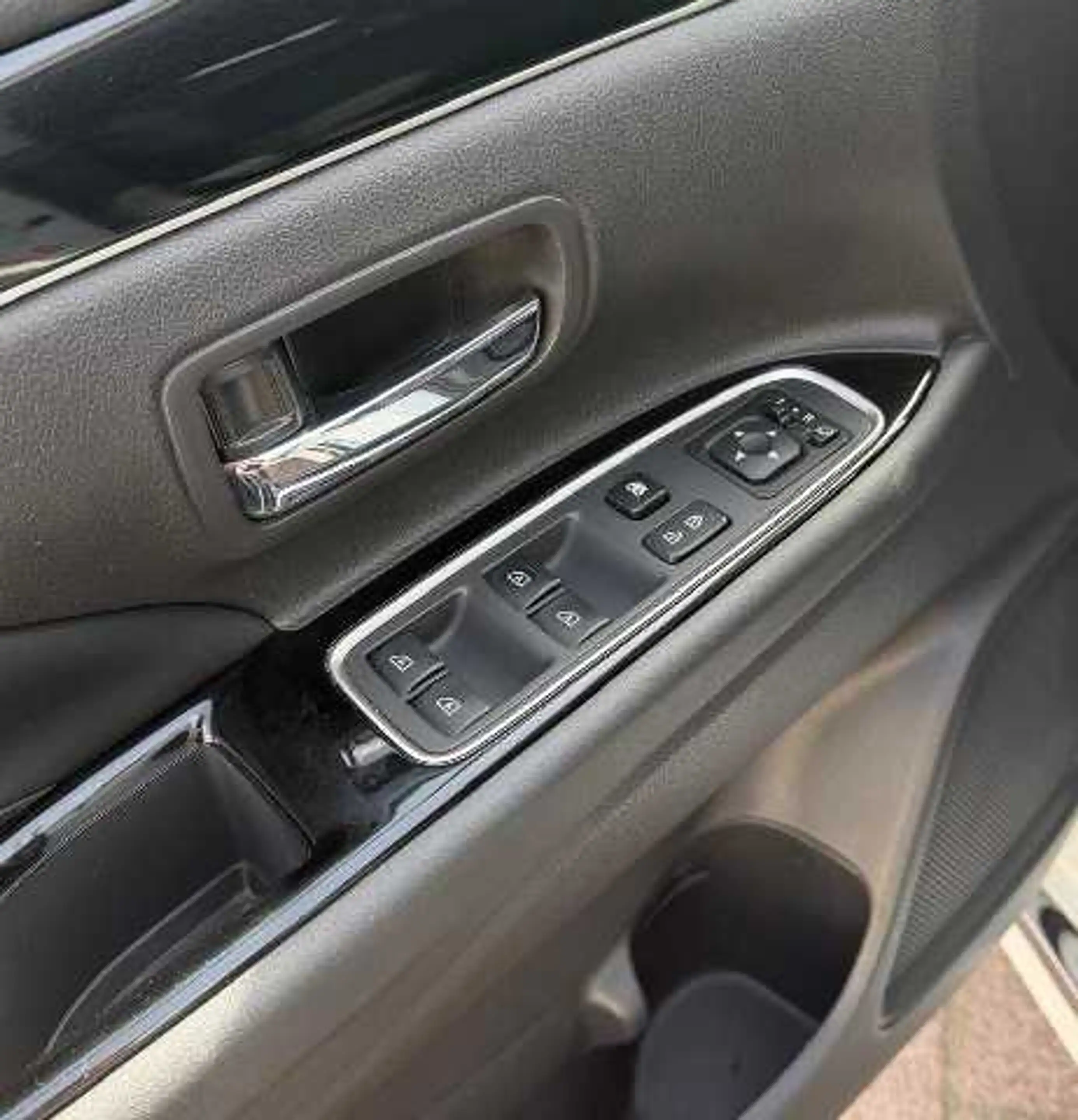 Mitsubishi Outlander PHEV BASIS Spirit-Paket 2.4 4WD — photo 15