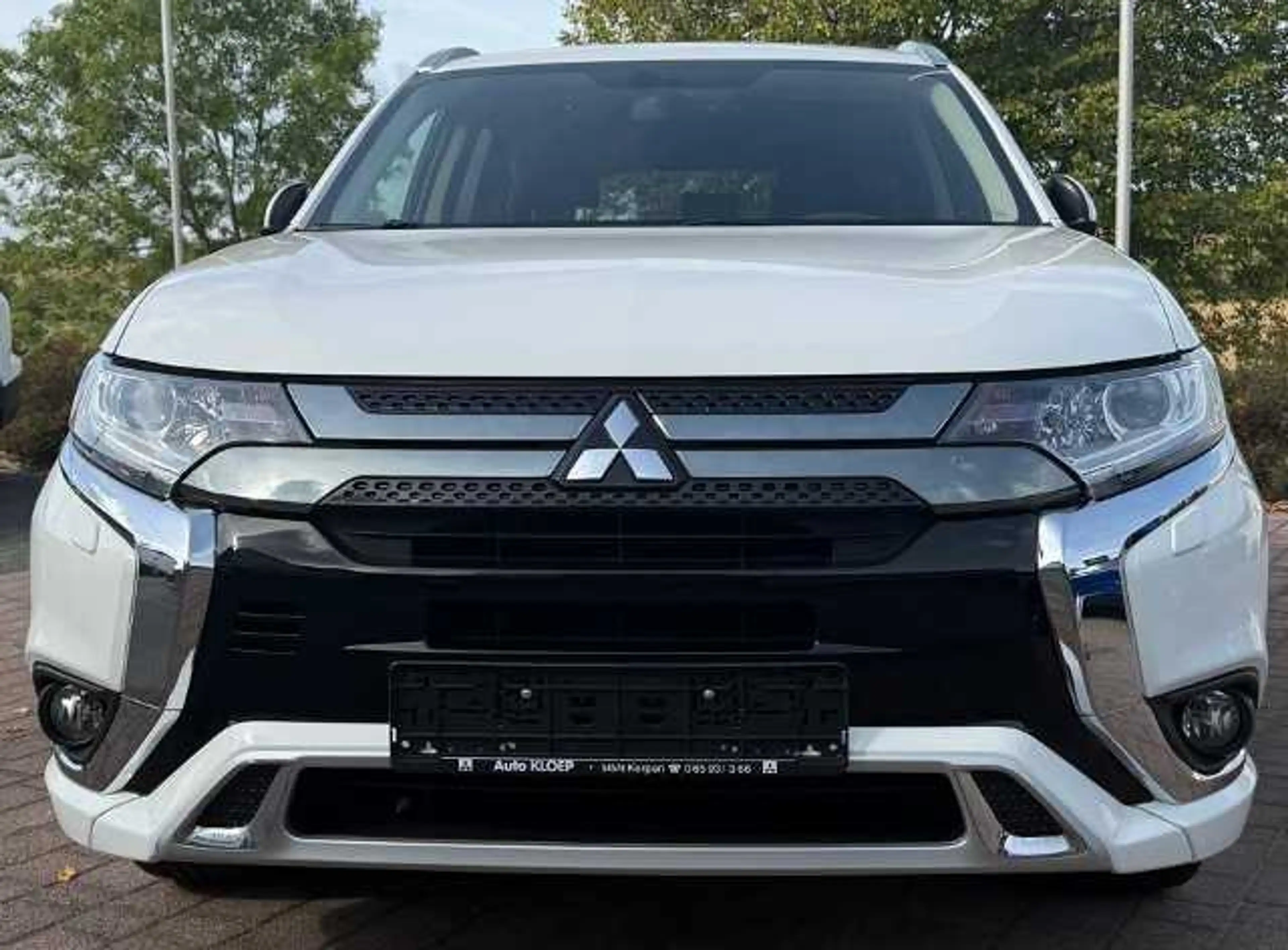 Mitsubishi Outlander PHEV BASIS Spirit-Paket 2.4 4WD — photo 2
