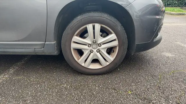 Peugeot 2008 view 17