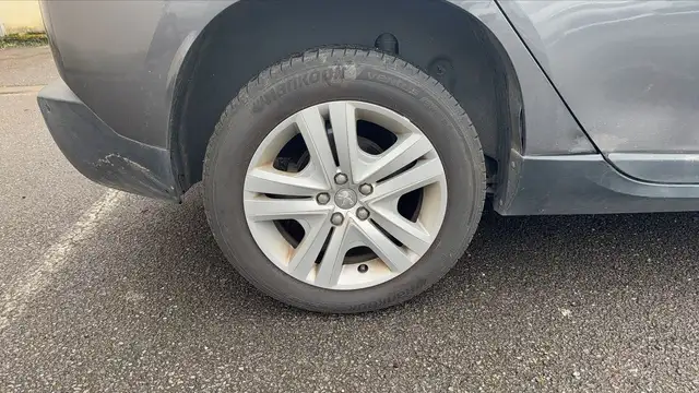 Peugeot 2008 view 16