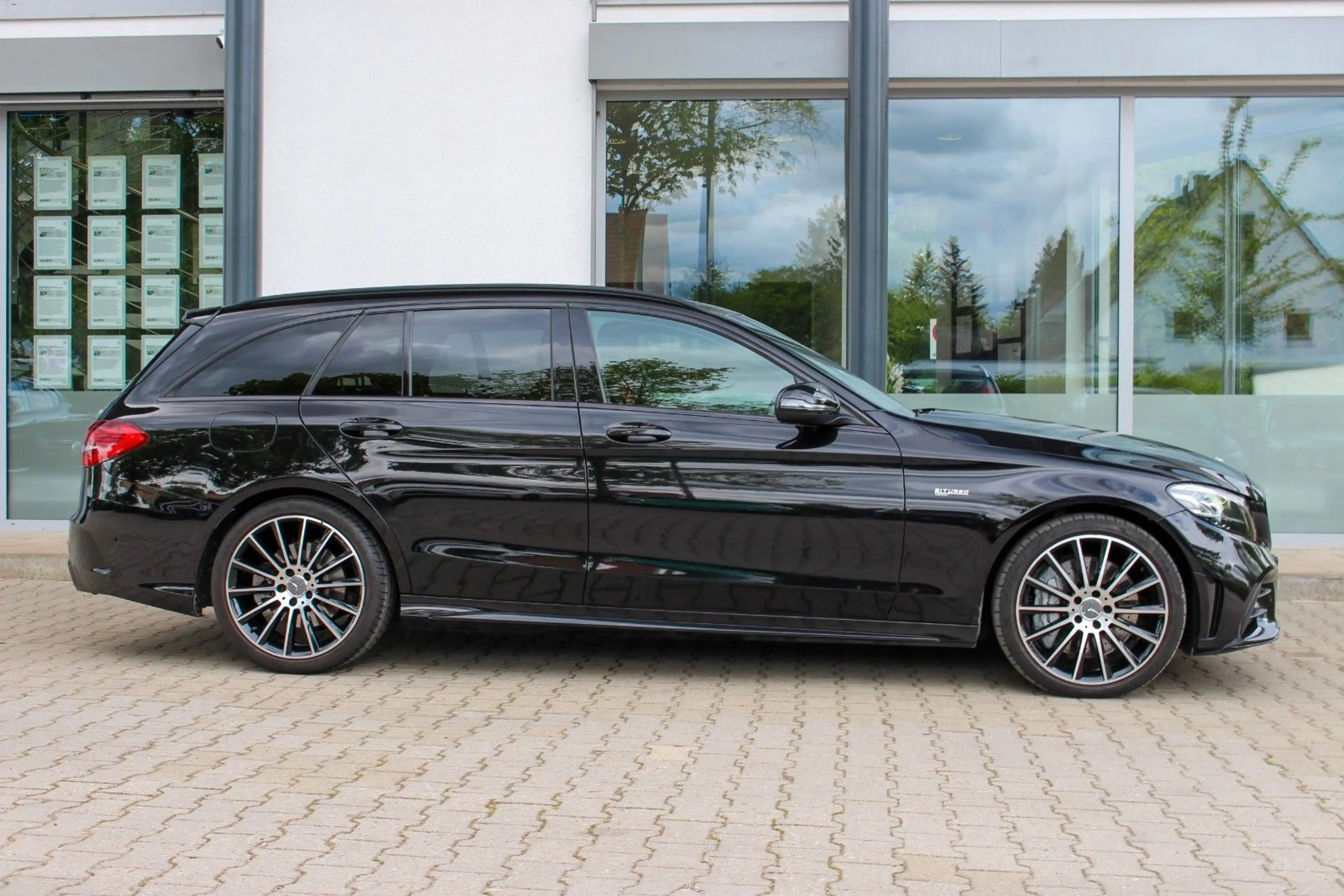 Mercedes-Benz C 43 AMG / STYLE+NIGHT-PAKET / PERF. ABGASANLAGE — photo 4