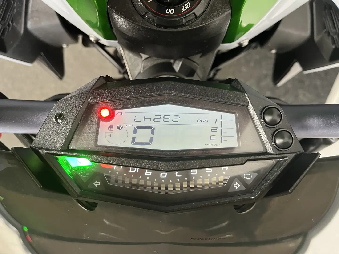 Kawasaki Z 1000 ABS Bílá - 2