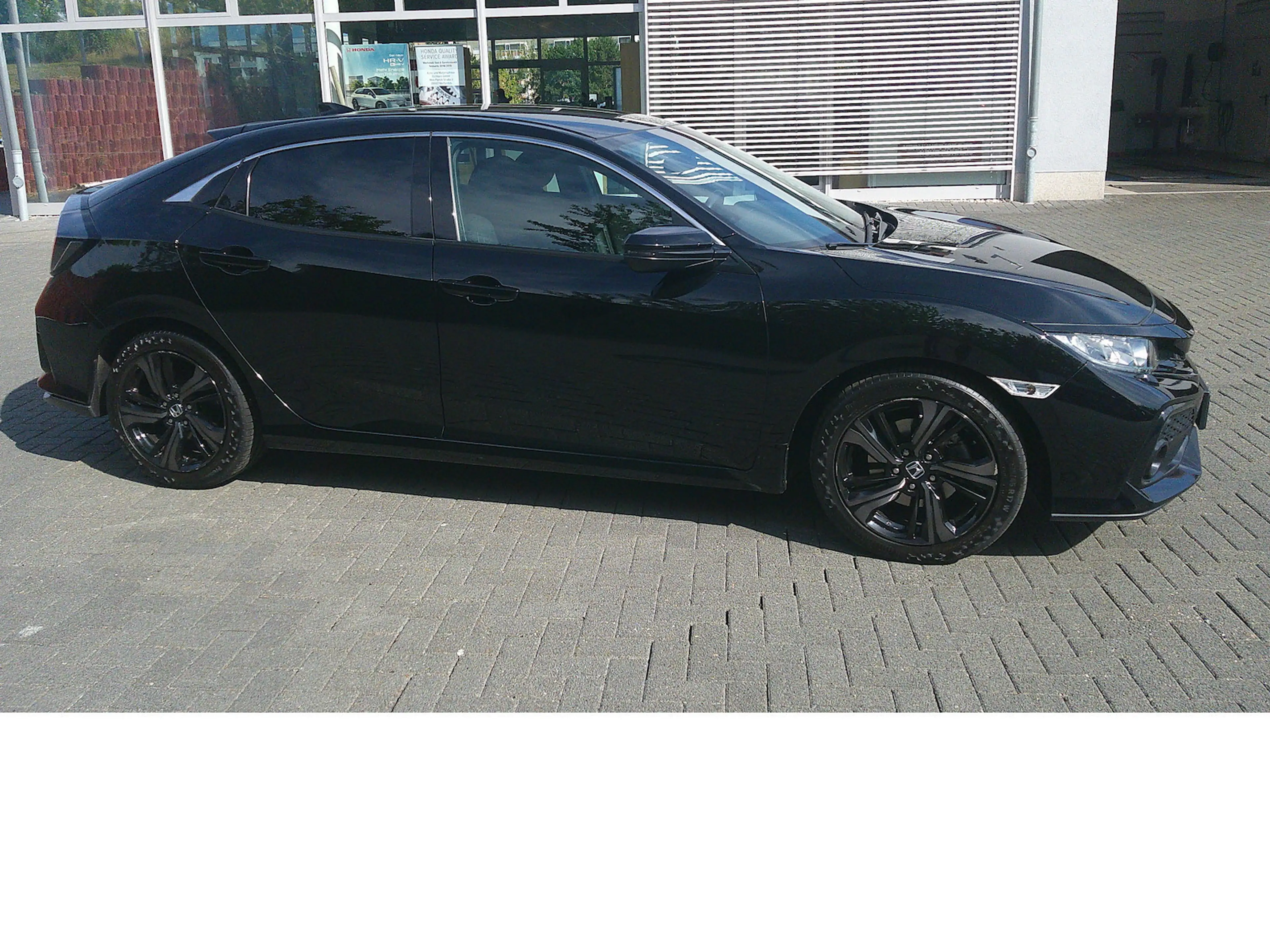 Honda Civic 1,6 i-DTEC Elegance Automatic — photo 3
