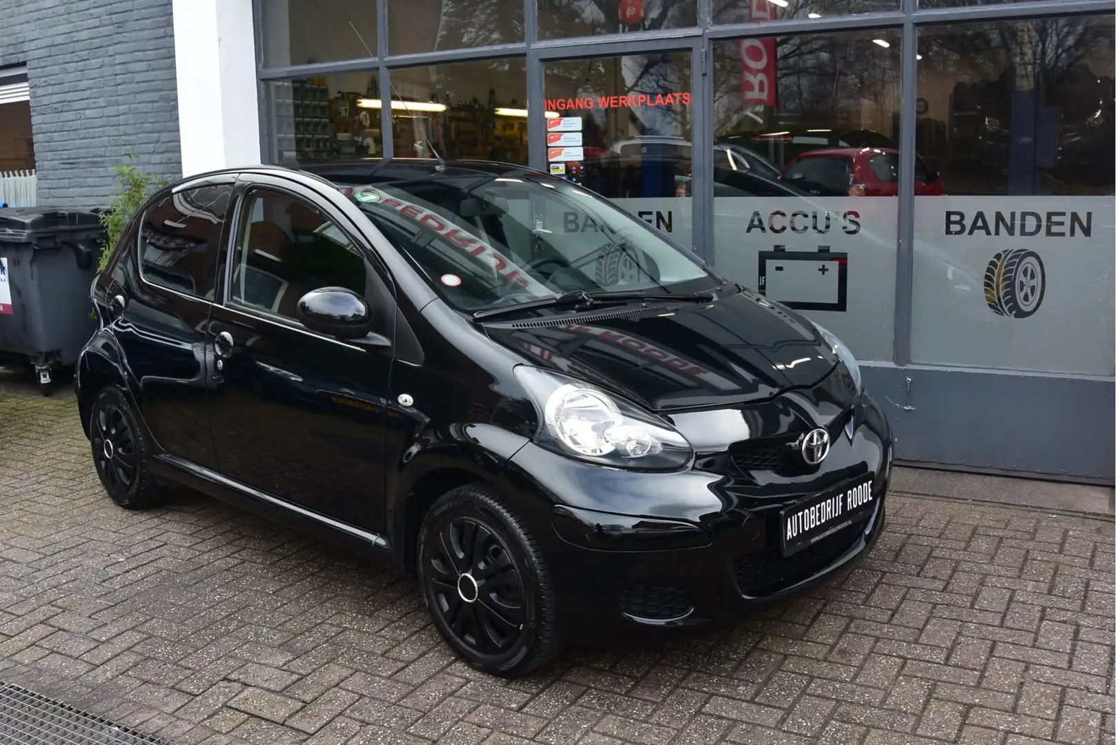 Toyota Aygo 1.0-12V 5Drs Black Line NIEUW STAAT,AIRCO! Noir - 2