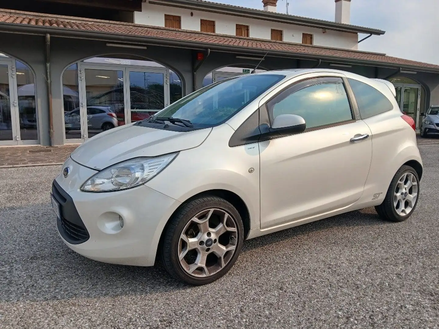 Ford Ka/Ka+ 1.2 8V 69CV Titanium Weiß - 1