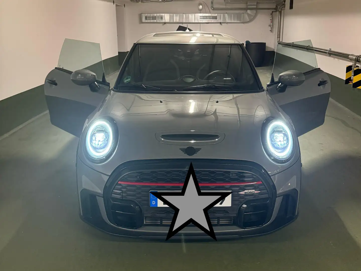 MINI John Cooper Works Mini John Cooper Works Aut. Essential Trim Grau - 1