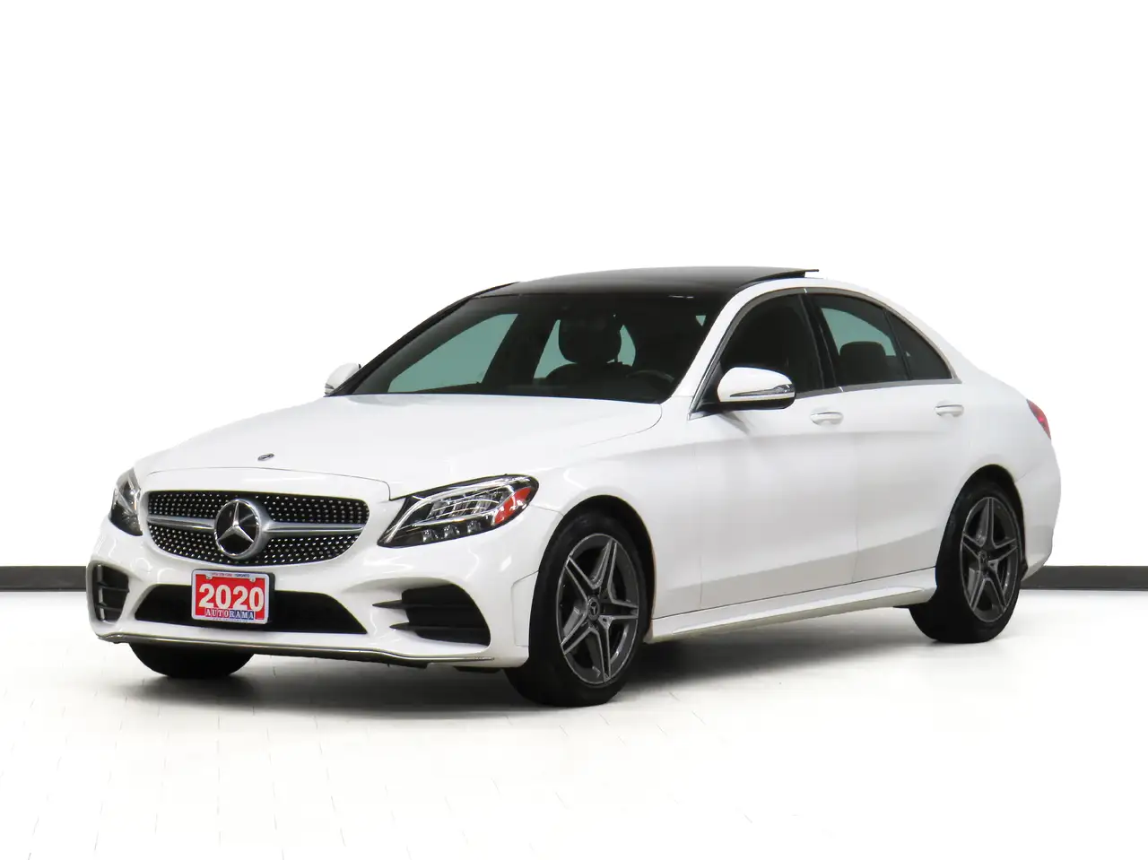 Mercedes-Benz C-Class снимка Mercedes-Benz C-Class
