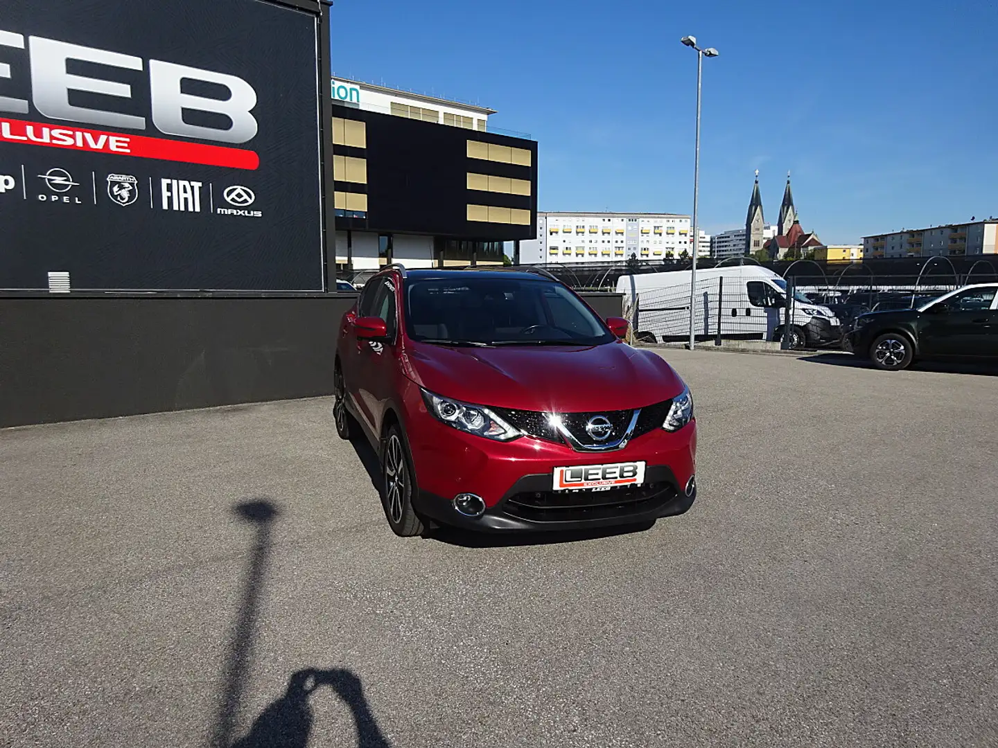 Nissan Qashqai 1,6 dCi Tekna Aut. Rot - 2