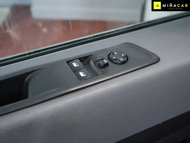 Peugeot Expert view 14
