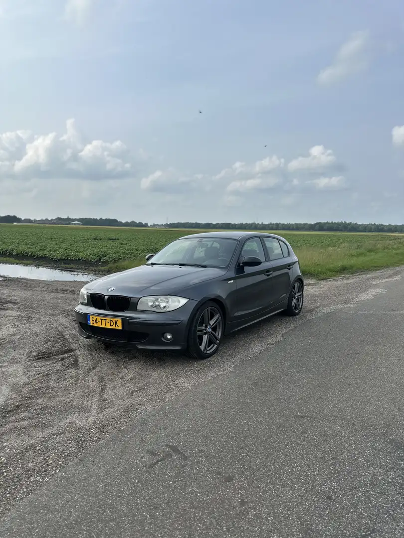 BMW 118 Business Line Gri - 1