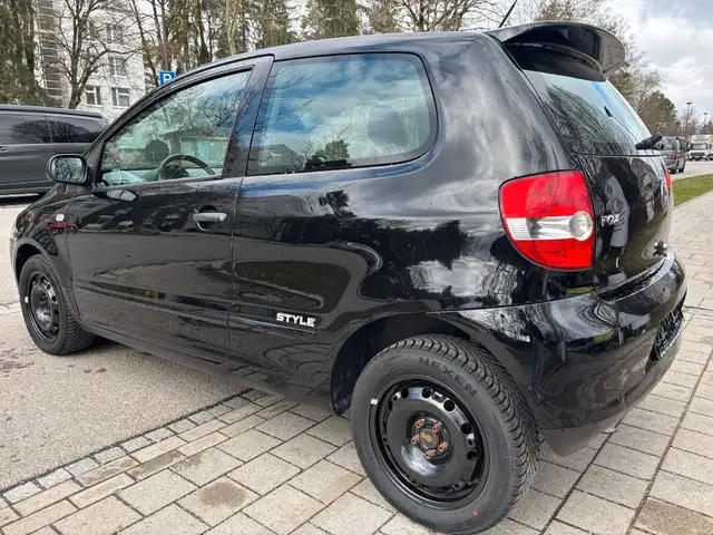 Volkswagen Fox view 3