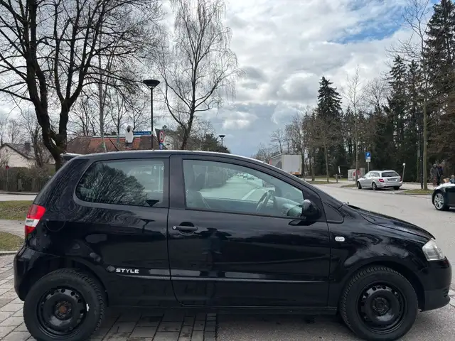 Volkswagen Fox view 6