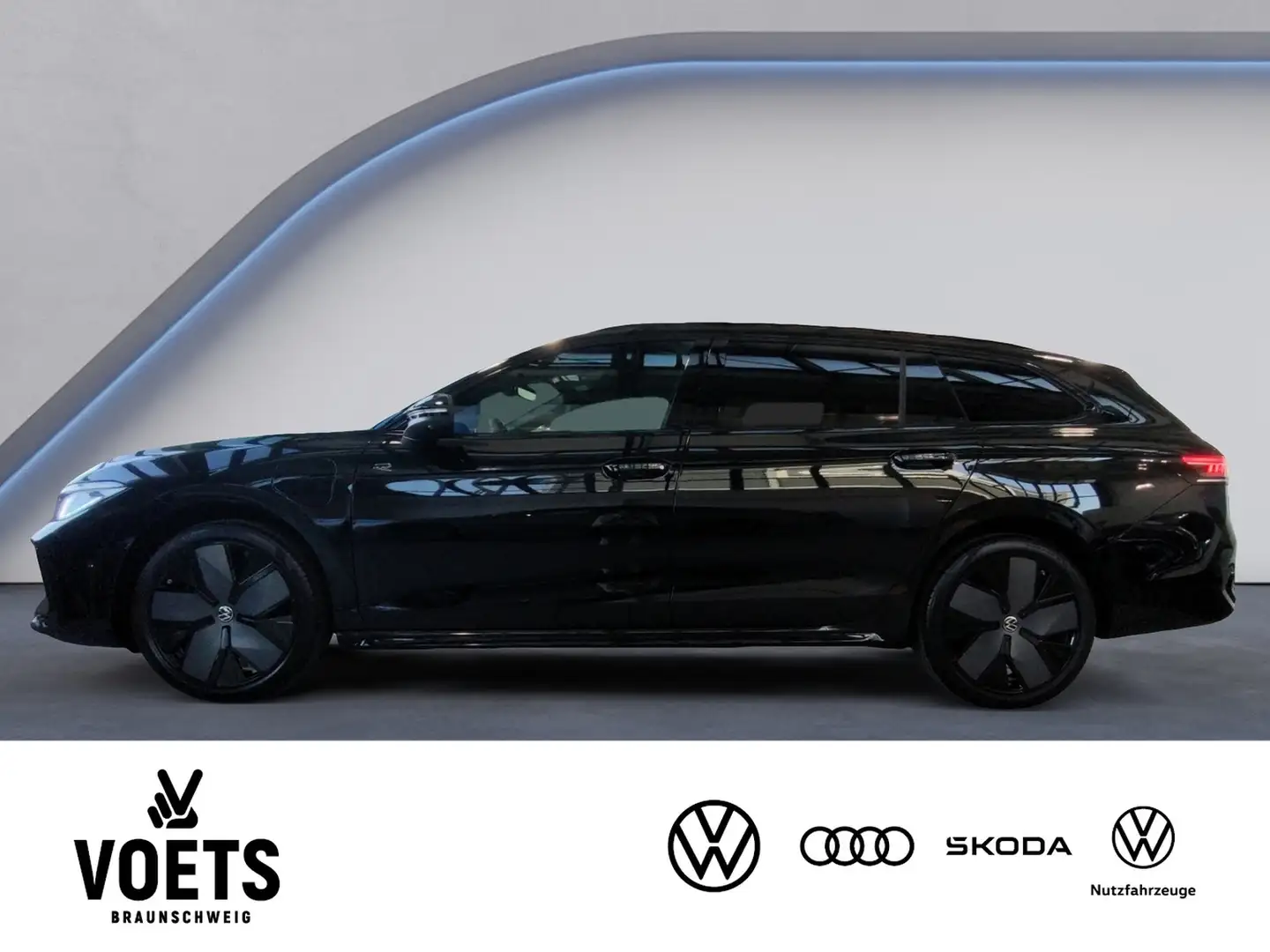 Volkswagen Passat Variant R-Line 1.5 TSI eHybrid DSG RearView Schwarz - 2