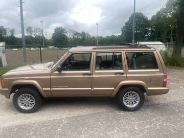 XJ Cherokee Limited