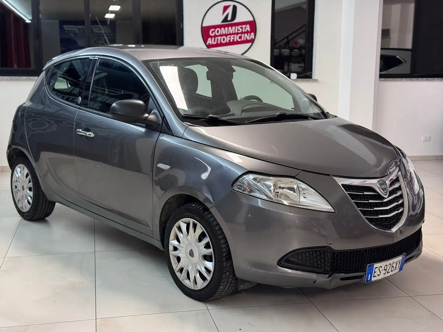 Lancia Ypsilon Ypsilon III 2011 1.2 8v Silver ecochic Gpl 69cv Grigio - 1