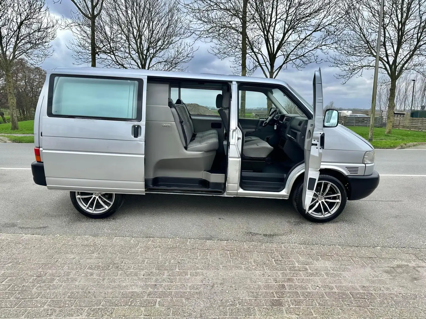 Volkswagen Transporter 2.5 TDI 292 DUB.CAB. Cruise Fiscaal Gunstig Marge Silver - 2