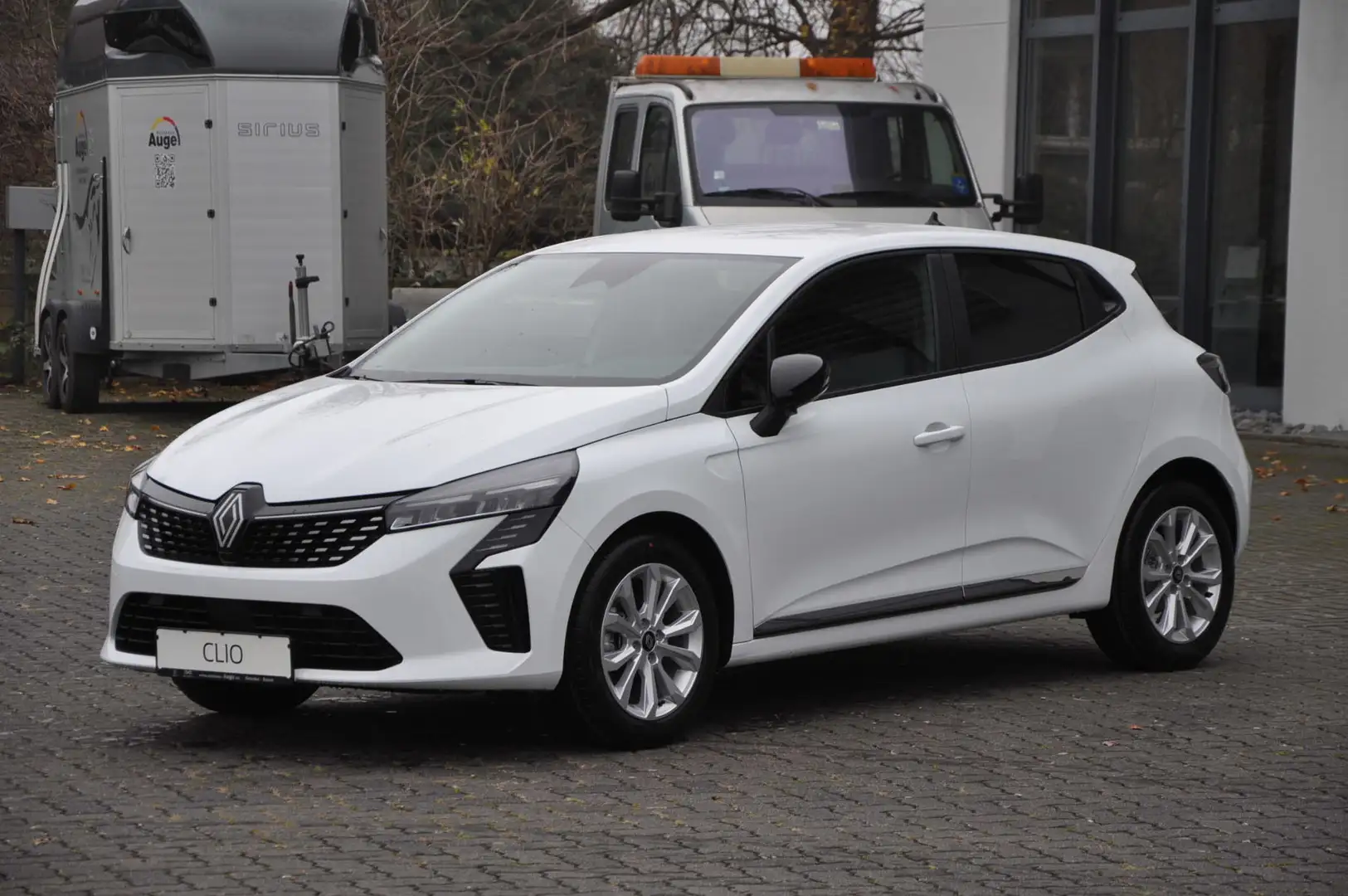 Renault Clio Evolution TCe 90 *PDC*SITZHEIZUNG* Weiß - 2