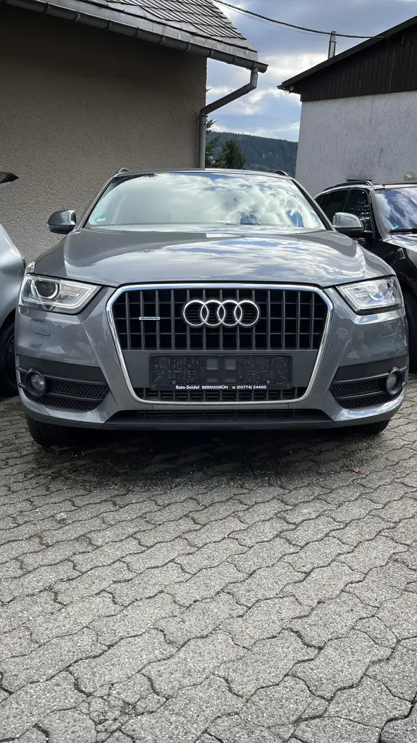 Audi Q3 2.0 TFSI quattro Grau - 1