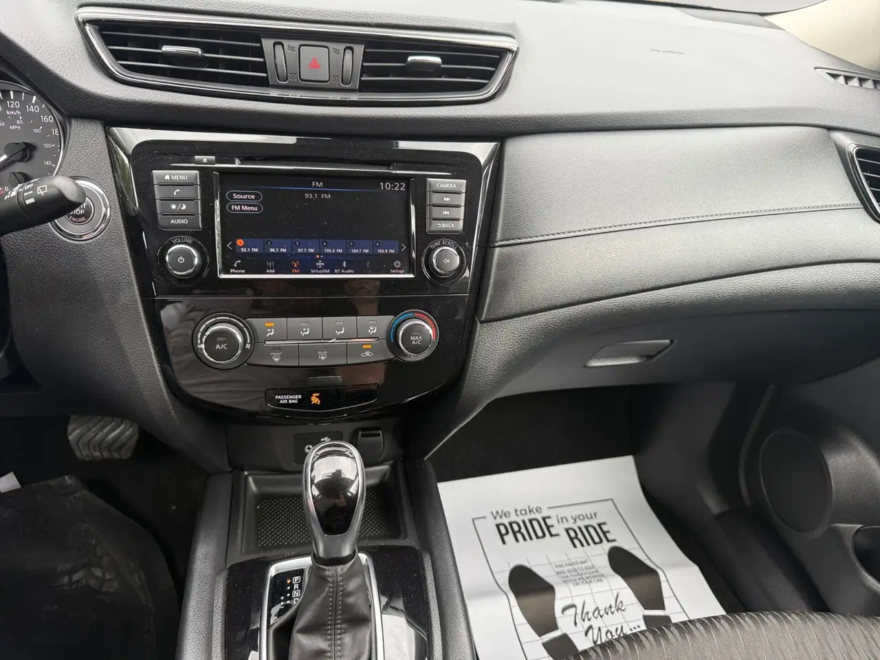 Nissan Rogue fotografie Nissan Rogue